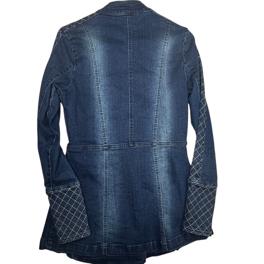 Venus Denim Military Jacket Women’s Sz 2‎ Blue Quilted Sleeves Gold Buttons Chic - Picture 4 of 9